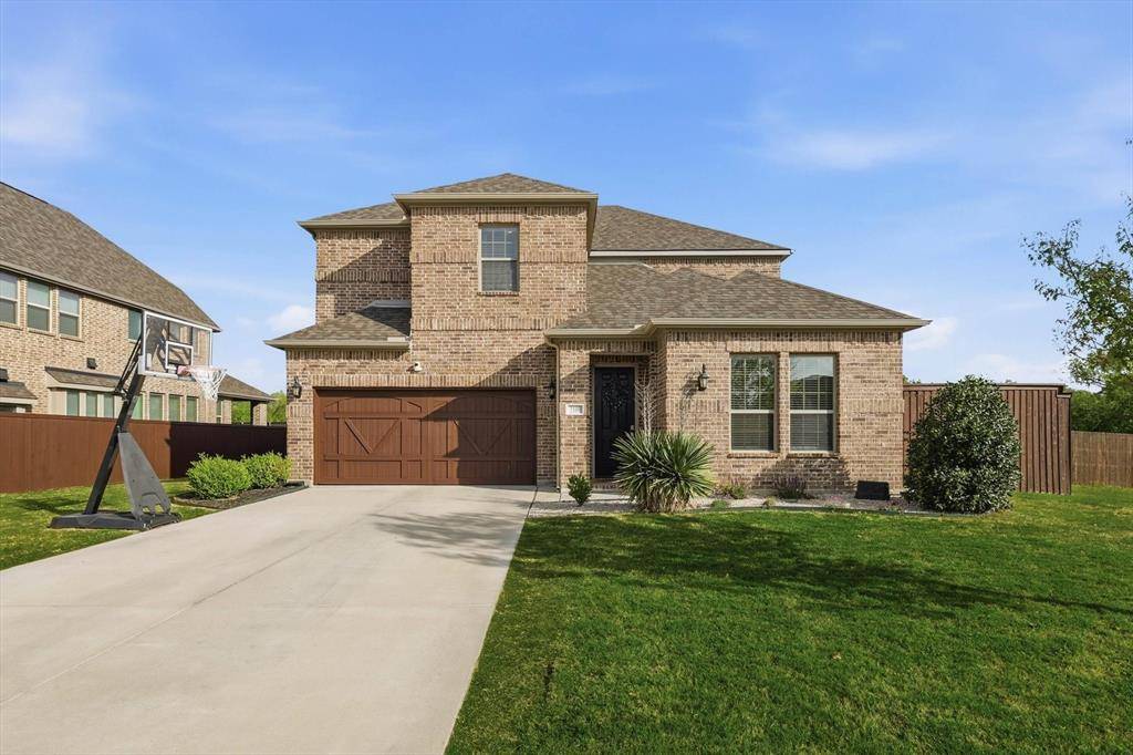 2109 Falcon Ridge Drive, Mansfield, TX 76063