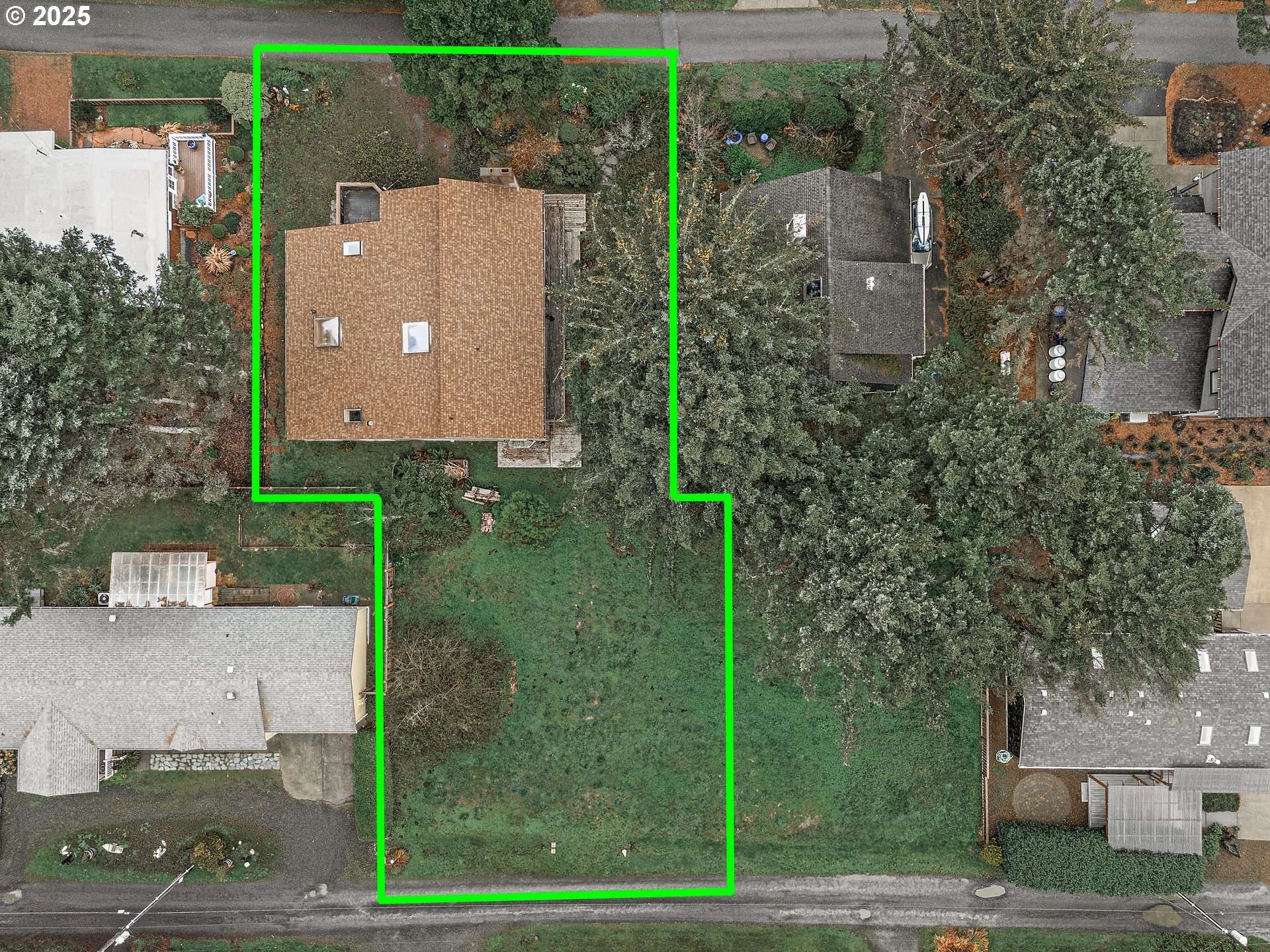 327 LEMWICK LN, Yachats, OR 97498