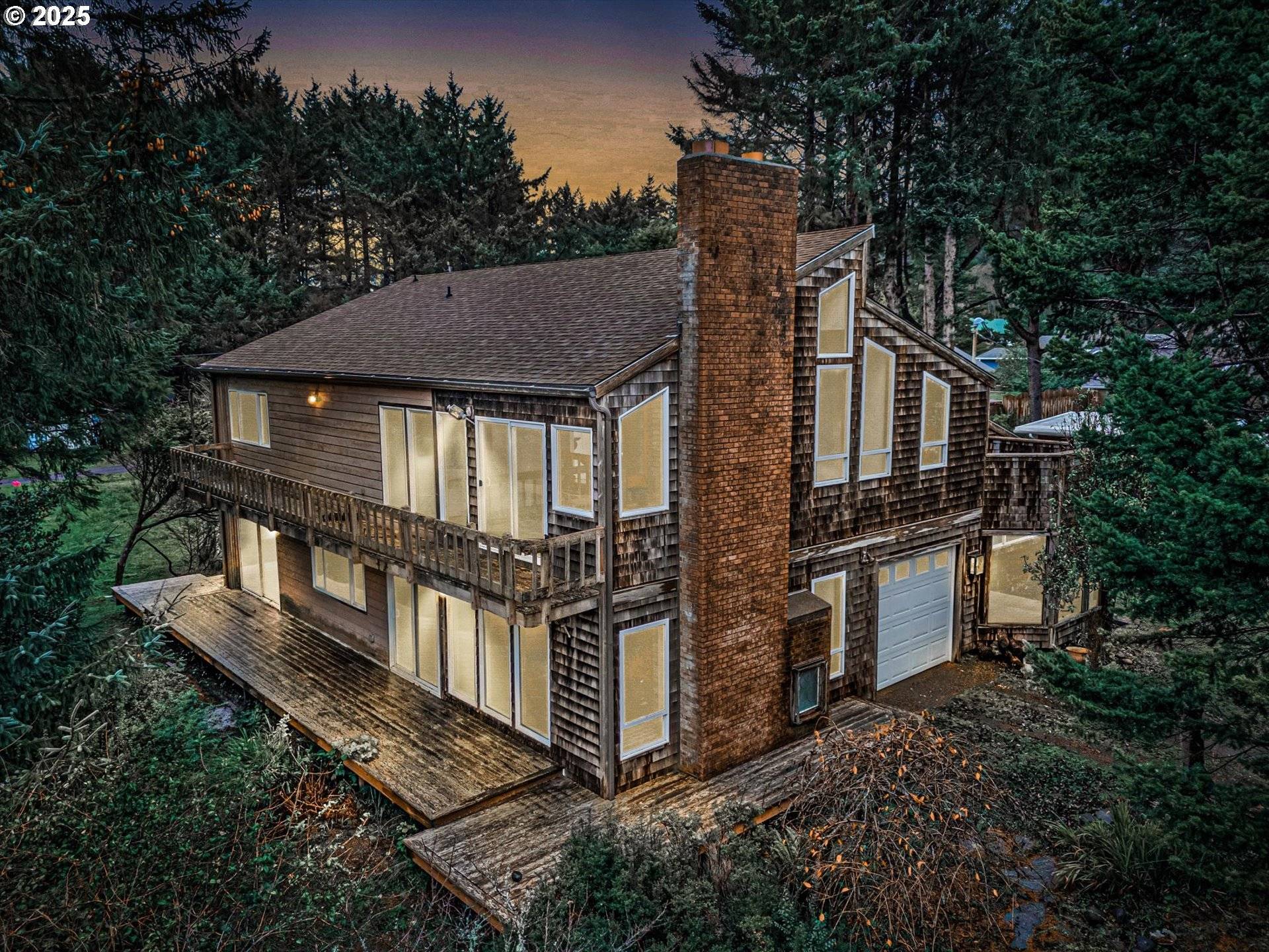 327 LEMWICK LN, Yachats, OR 97498