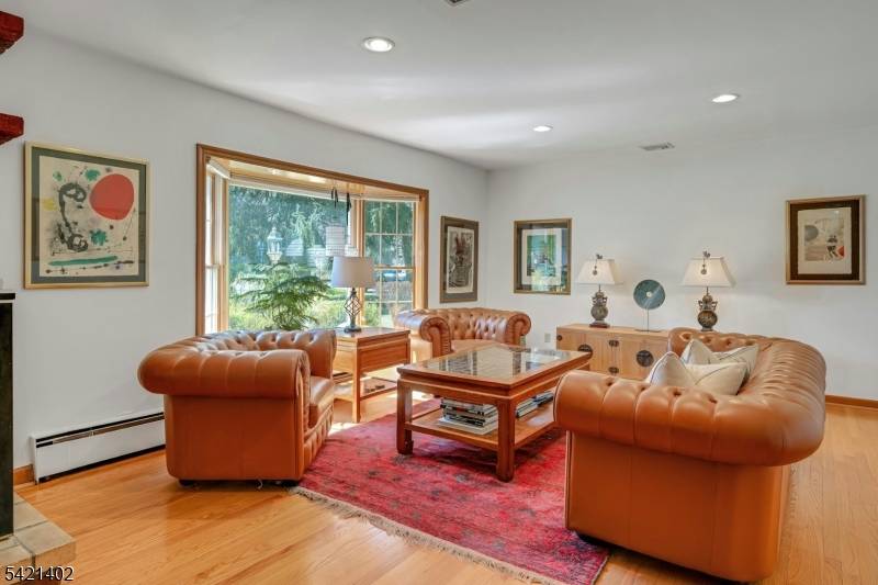 25 Yorke Rd, Mountain Lakes Boro, NJ 07046