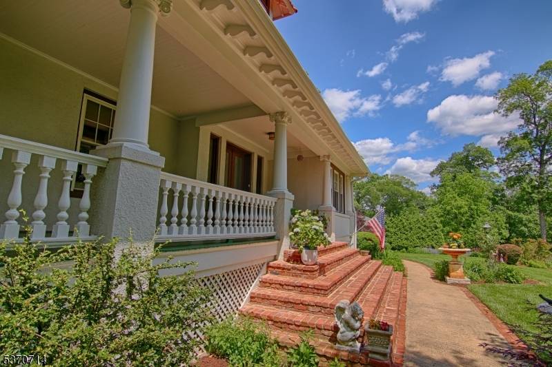 44 Manor Dr, Bernards Twp., NJ 07920