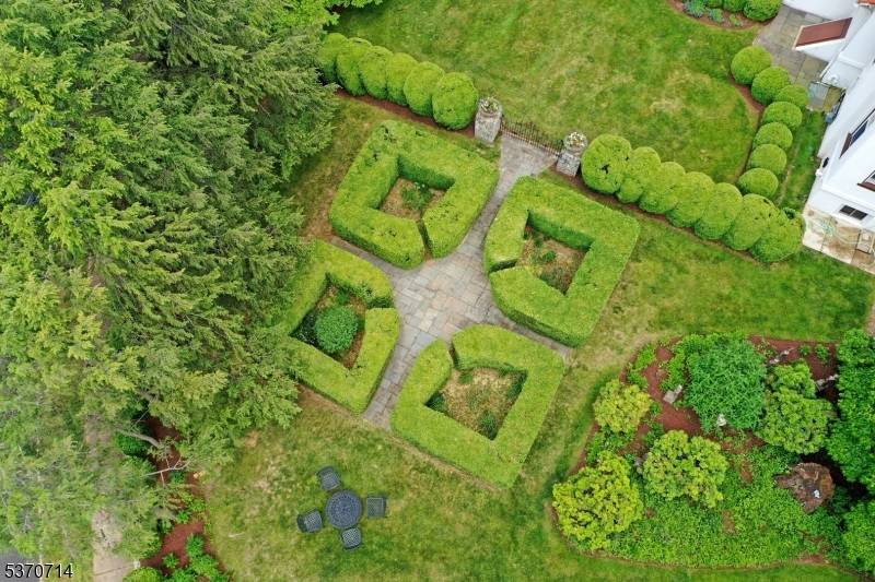 44 Manor Dr, Bernards Twp., NJ 07920