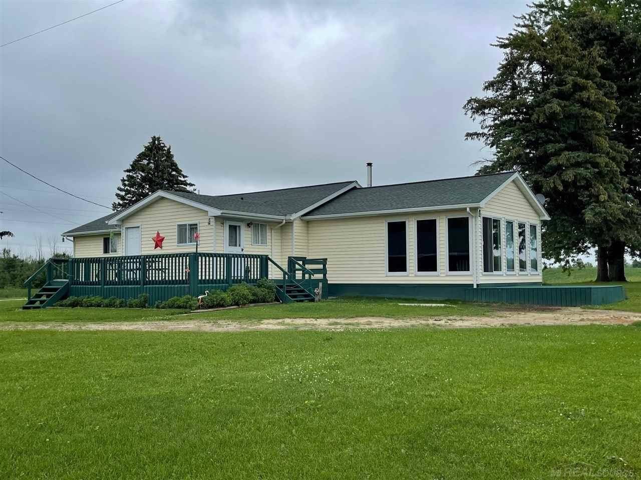 9973 Slattery RD, Burlington Twp, MI 48727