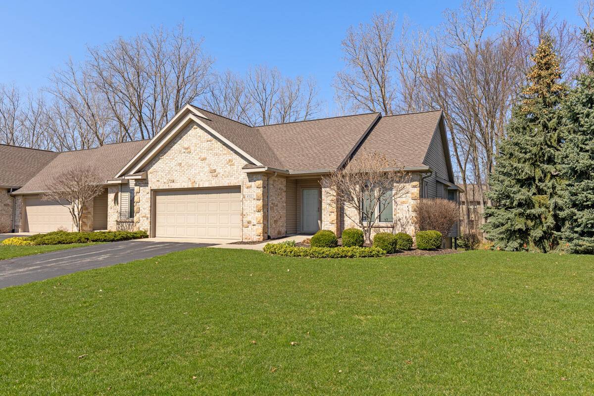 4911 Faringdom Grove DR, Blendon Twp, MI 49426