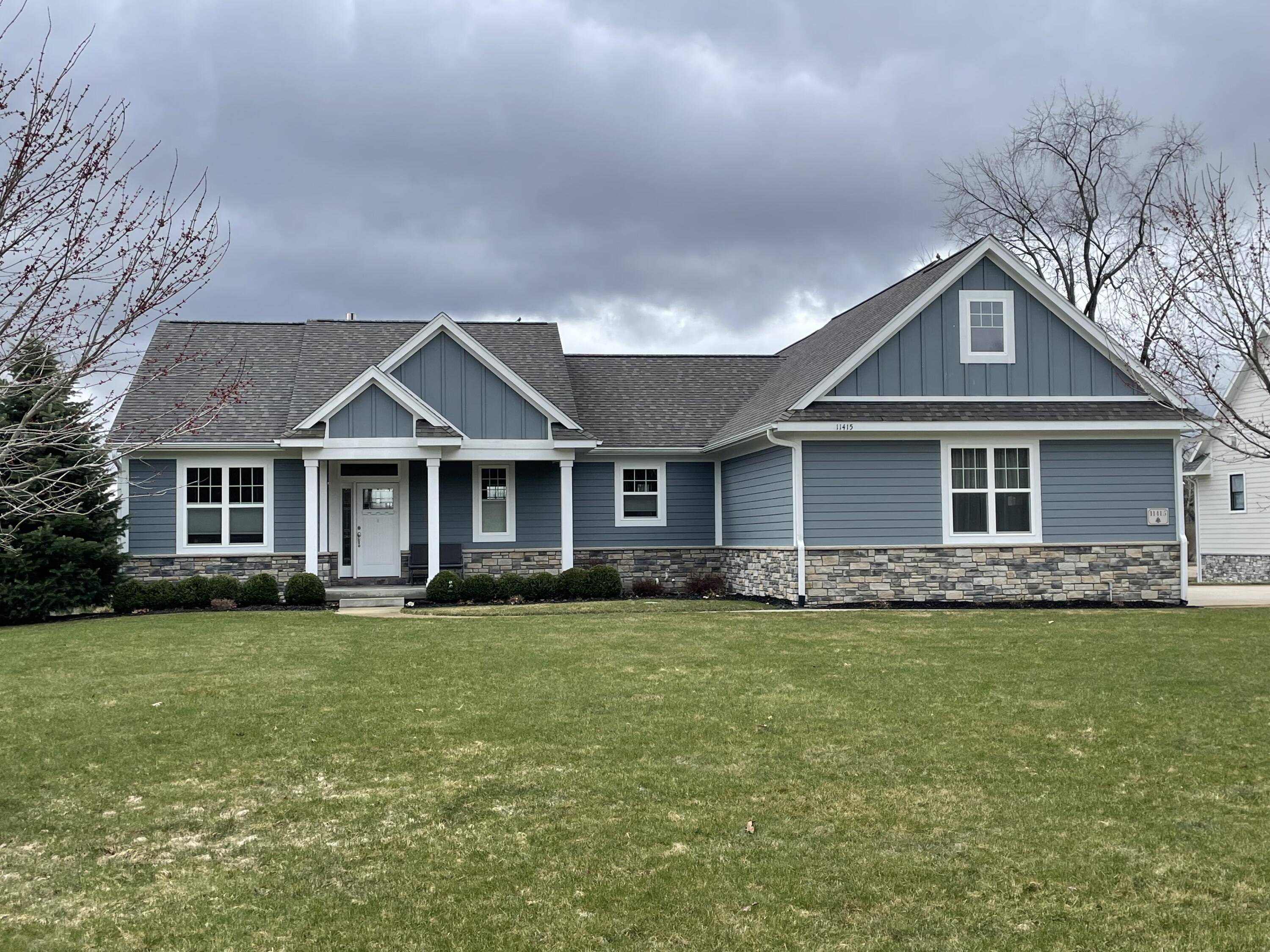 11415 Killarney DR, Morton Twp, MI 49346