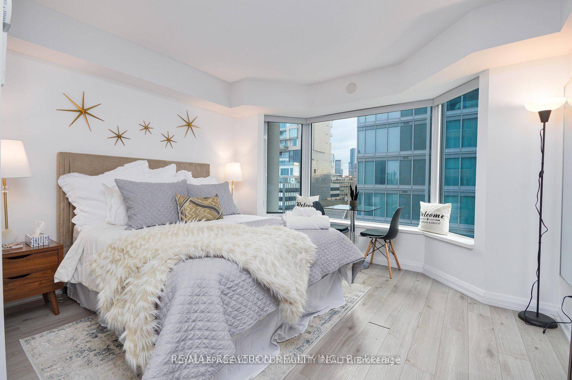 155 Yorkville AVE #1408, Toronto C02, ON M5R 1C4