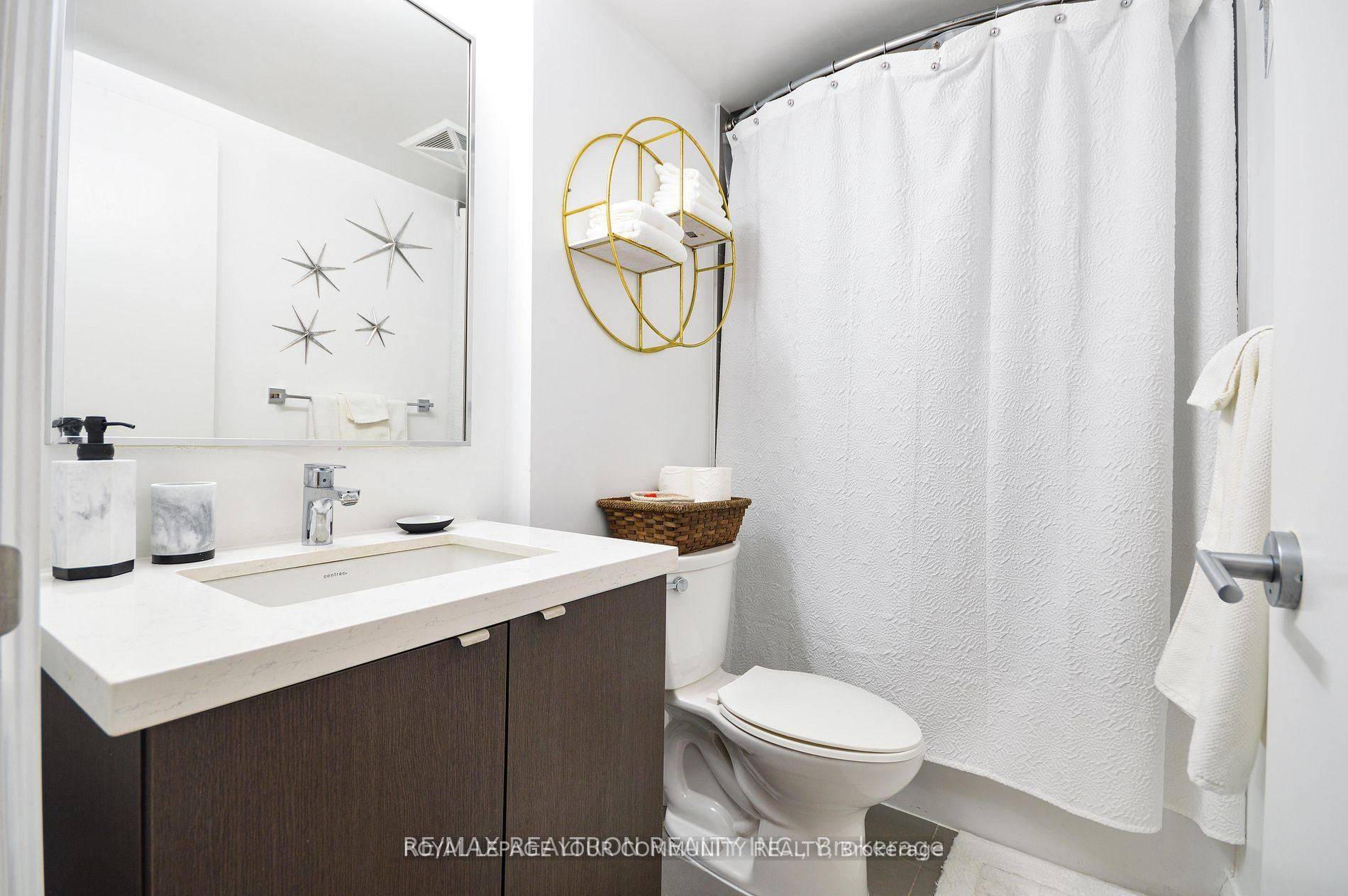 155 Yorkville AVE #1408, Toronto C02, ON M5R 1C4