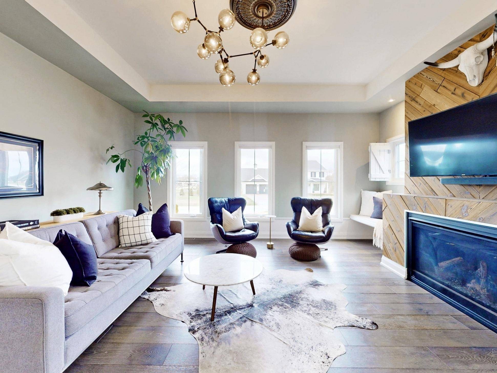 2 Thoroughbred DR, Oro-medonte, ON L0K 1E0