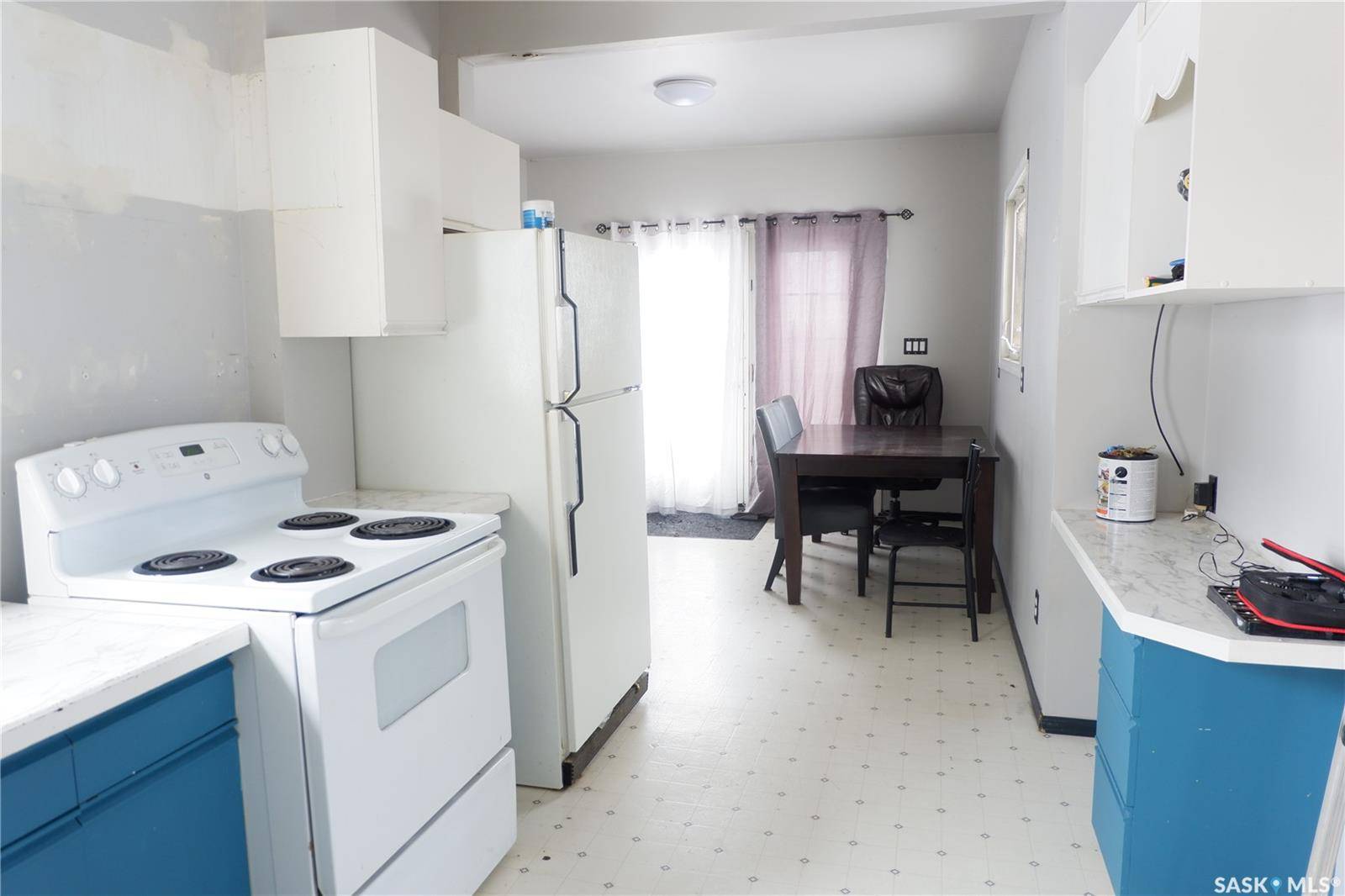 405 4th AVENUE E, Assiniboia, SK S0H 0B0