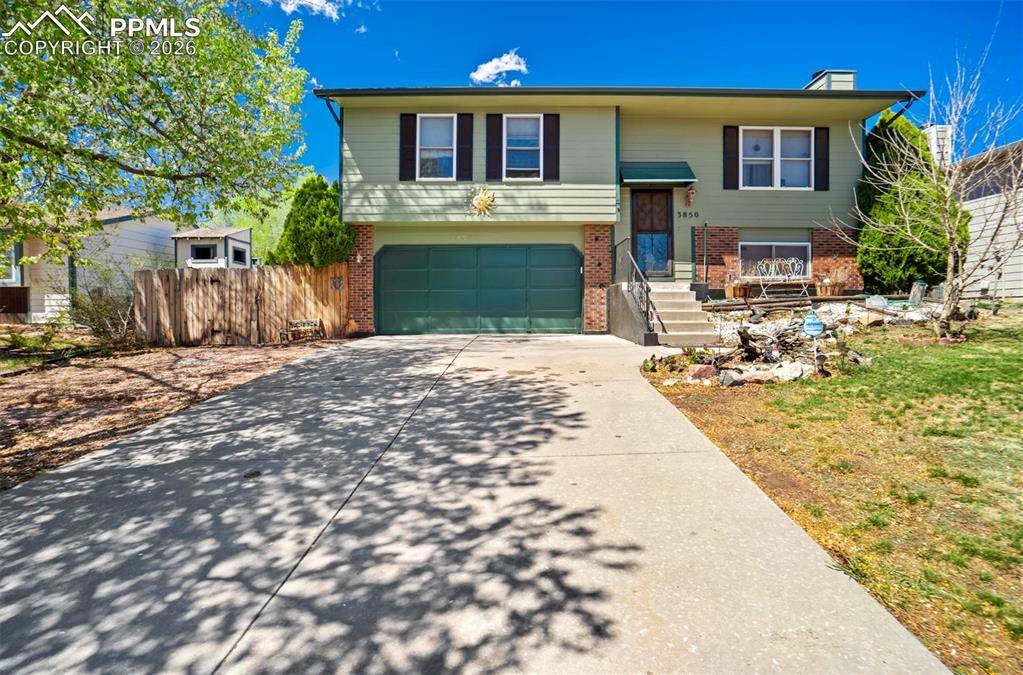 3850 Rosemere ST, Colorado Springs, CO 80906
