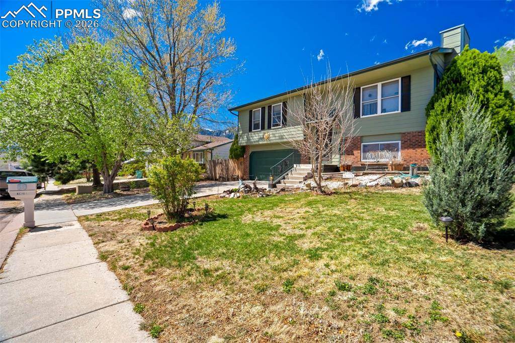 3850 Rosemere ST, Colorado Springs, CO 80906