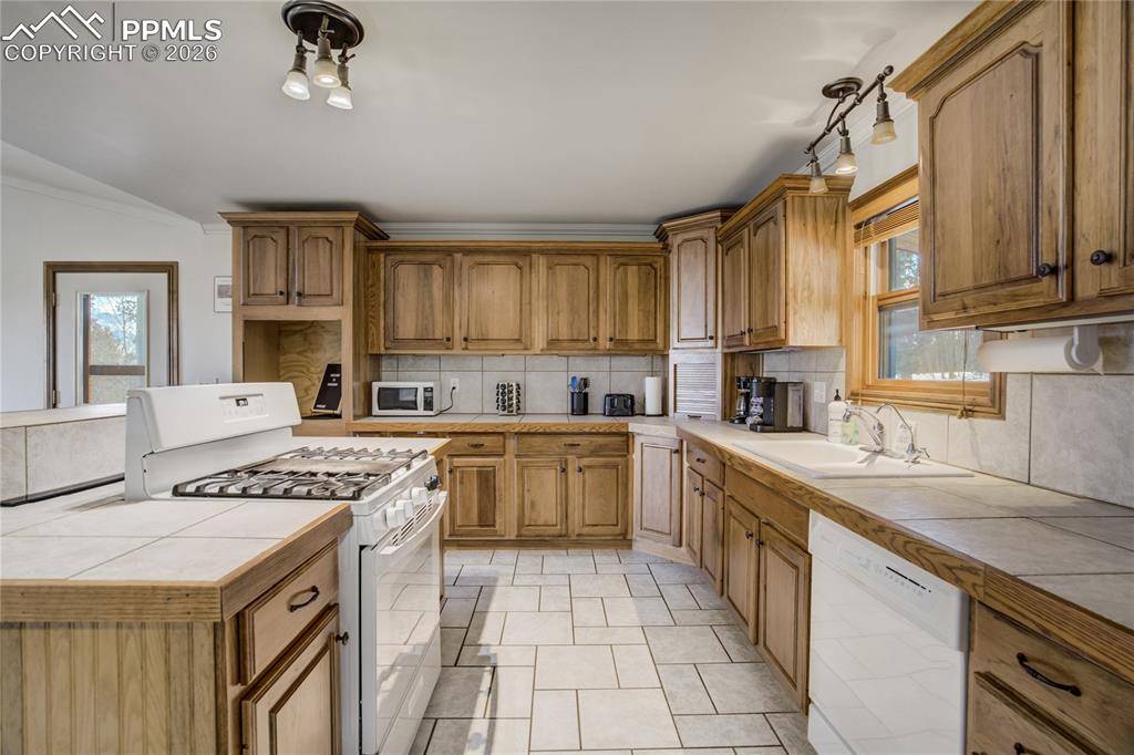 10665 S Highway 67, Cripple Creek, CO 80813