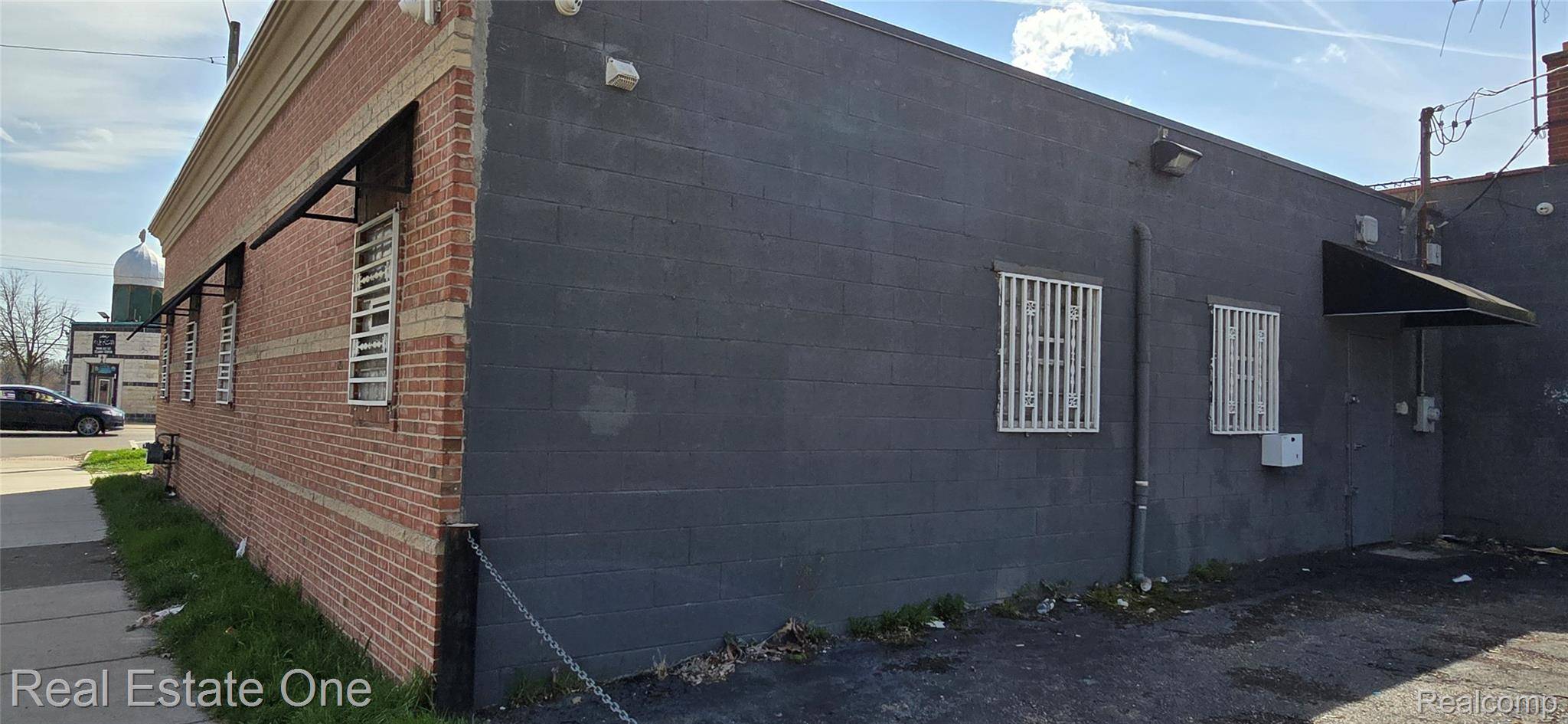 16000 W Warren AVE, Detroit, MI 48228