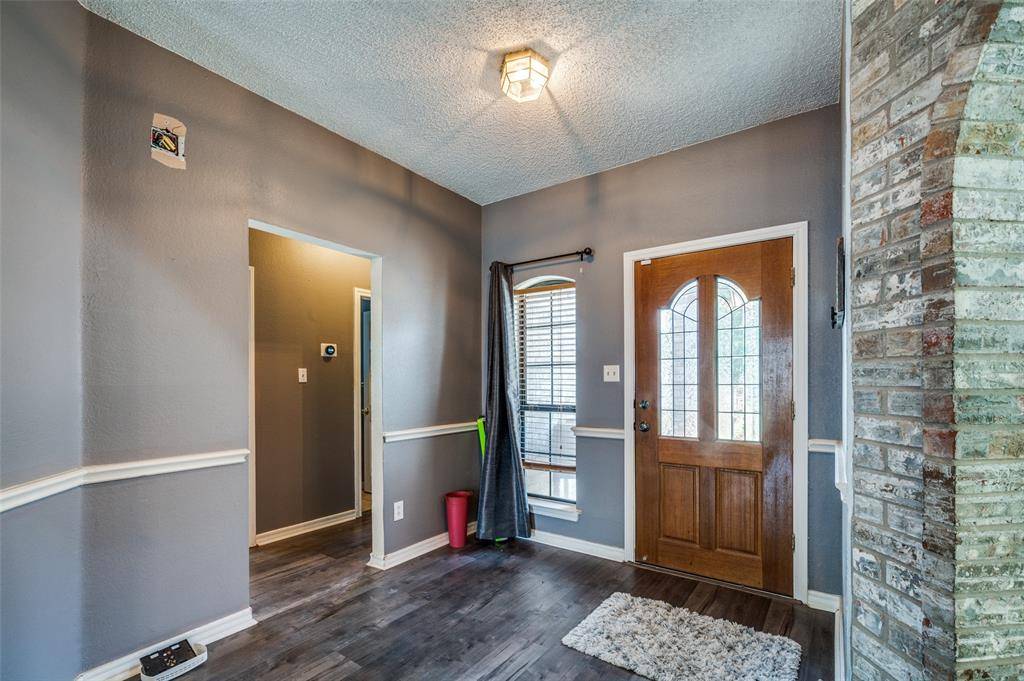 6004 Fern Meadow Road, Arlington, TX 76017