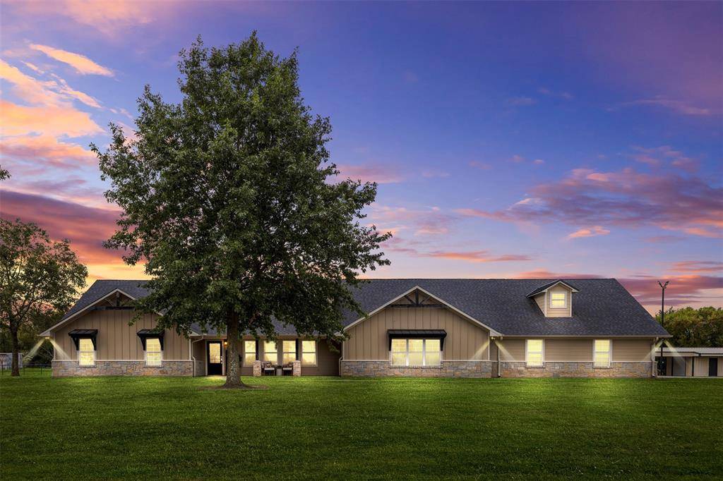 583 County Road NW 1010, Mount Vernon, TX 75457