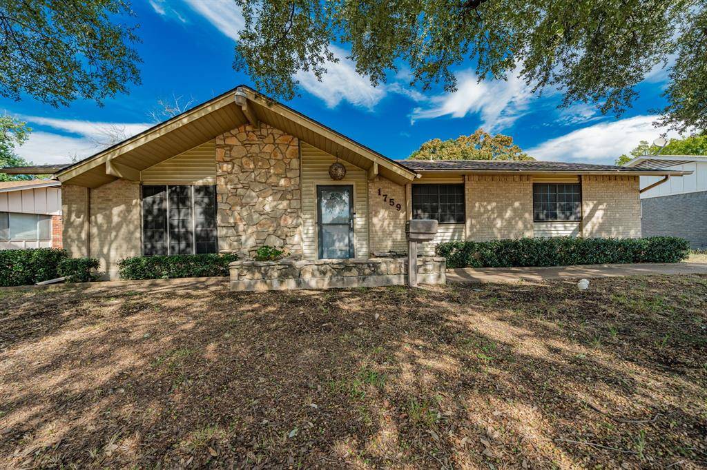 1759 Gross Road, Dallas, TX 75228