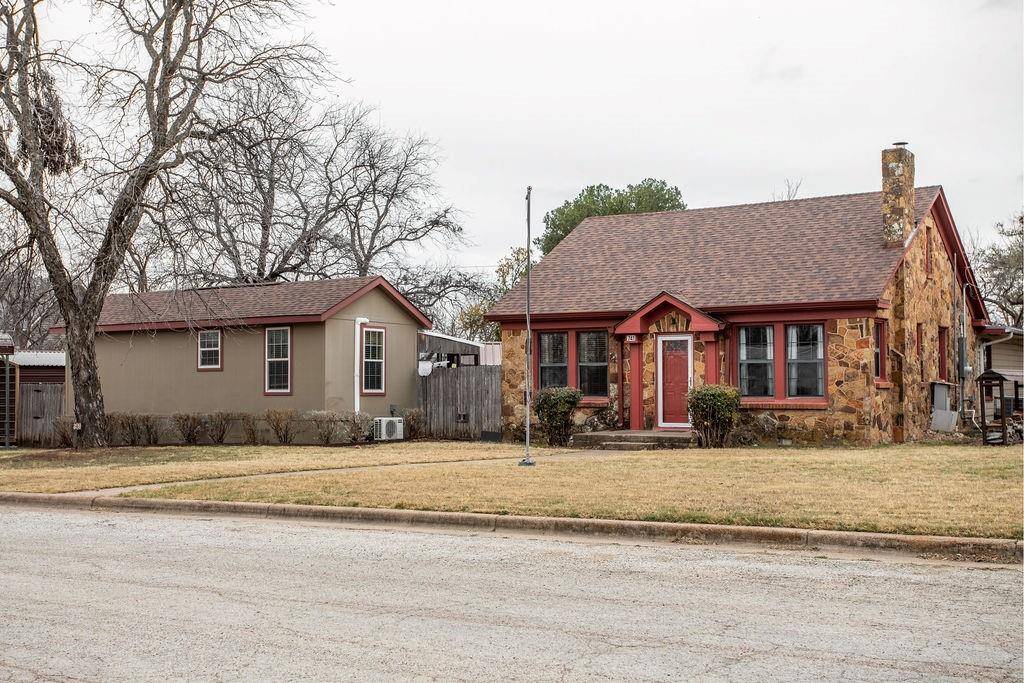 741 N 2nd Street, Albany, TX 76430