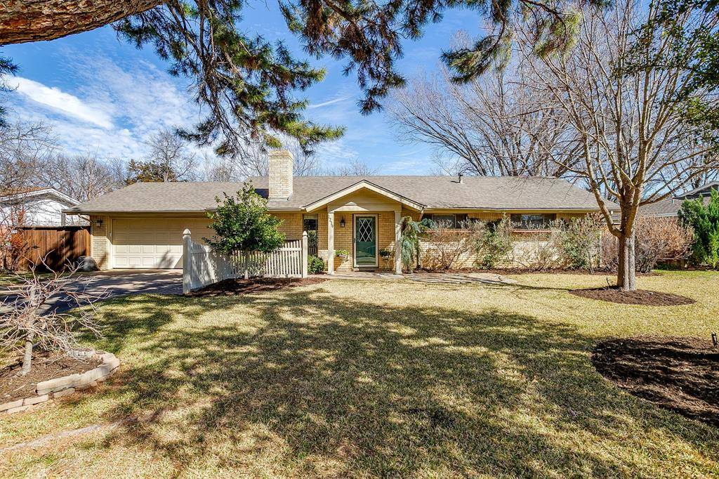 1219 John Reagan Street, Benbrook, TX 76126
