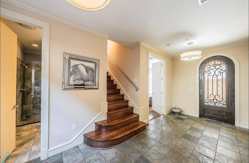 3827 Holland Avenue #B, Dallas, TX 75219