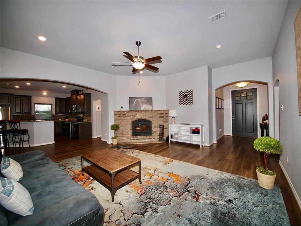 816 N College Street, Bryson, TX 76427