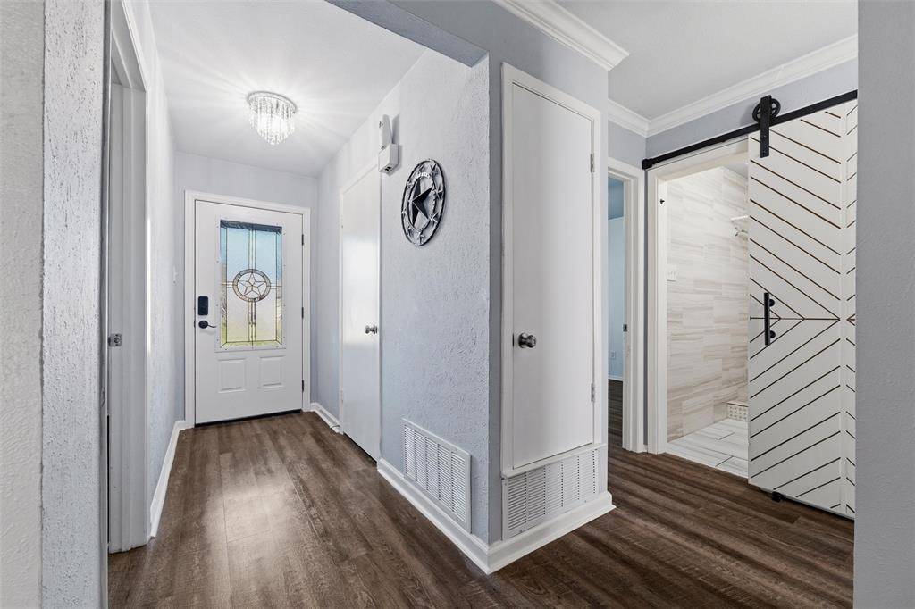 2208 Biscayne Drive W, Irving, TX 75060