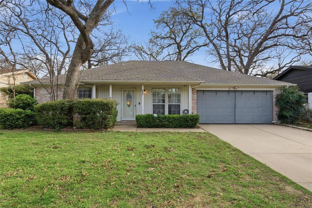 3002 Lynnwood Drive, Arlington, TX 76013