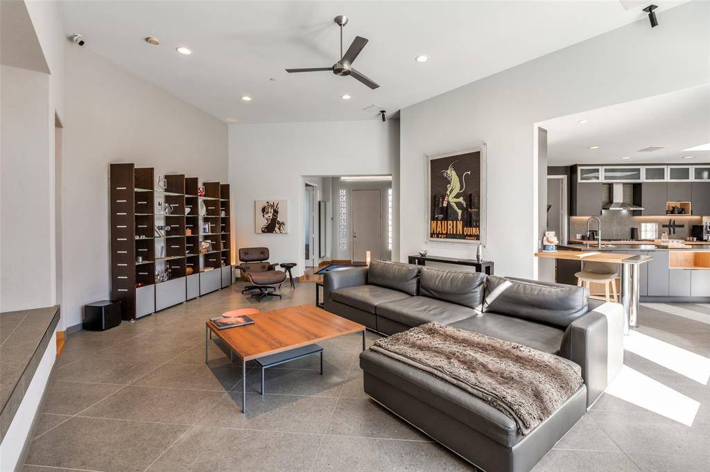 4008 Winter Park Lane, Addison, TX 75001