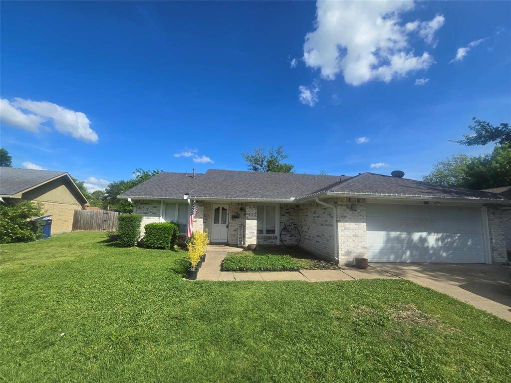 422 Woodmere Drive, Garland, TX 75043