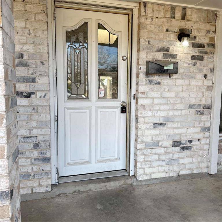 422 Woodmere Drive, Garland, TX 75043