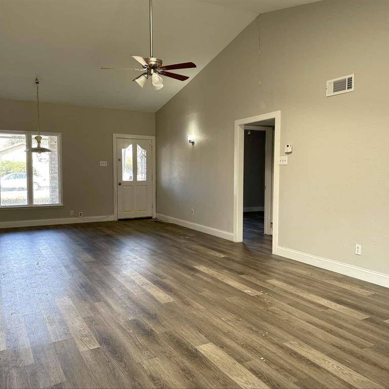 422 Woodmere Drive, Garland, TX 75043