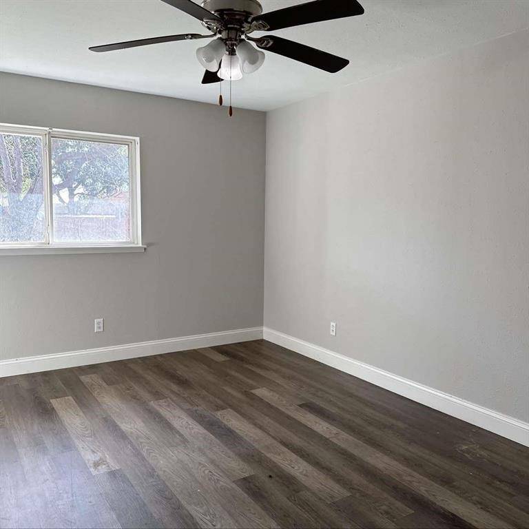 422 Woodmere Drive, Garland, TX 75043