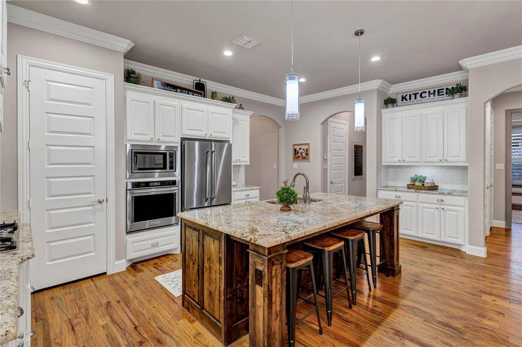 321 Arrowhead Pass, Keller, TX 76248