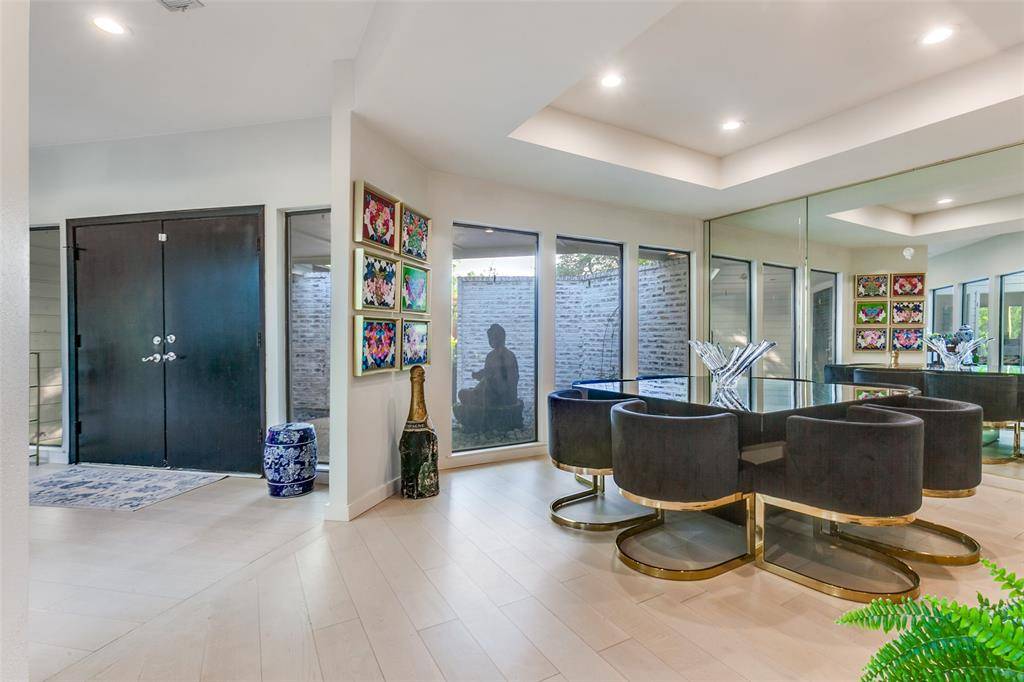 6618 Coolglen Drive, Dallas, TX 75248