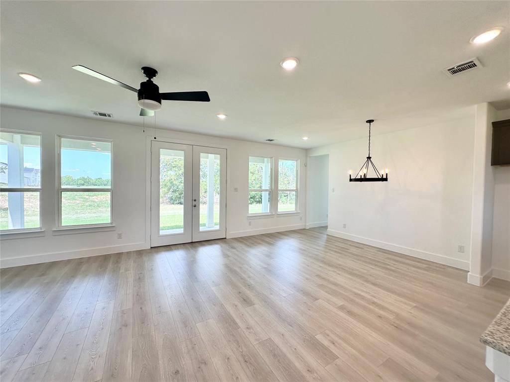 1355 Orange Blossom Court, Gainesville, TX 76240