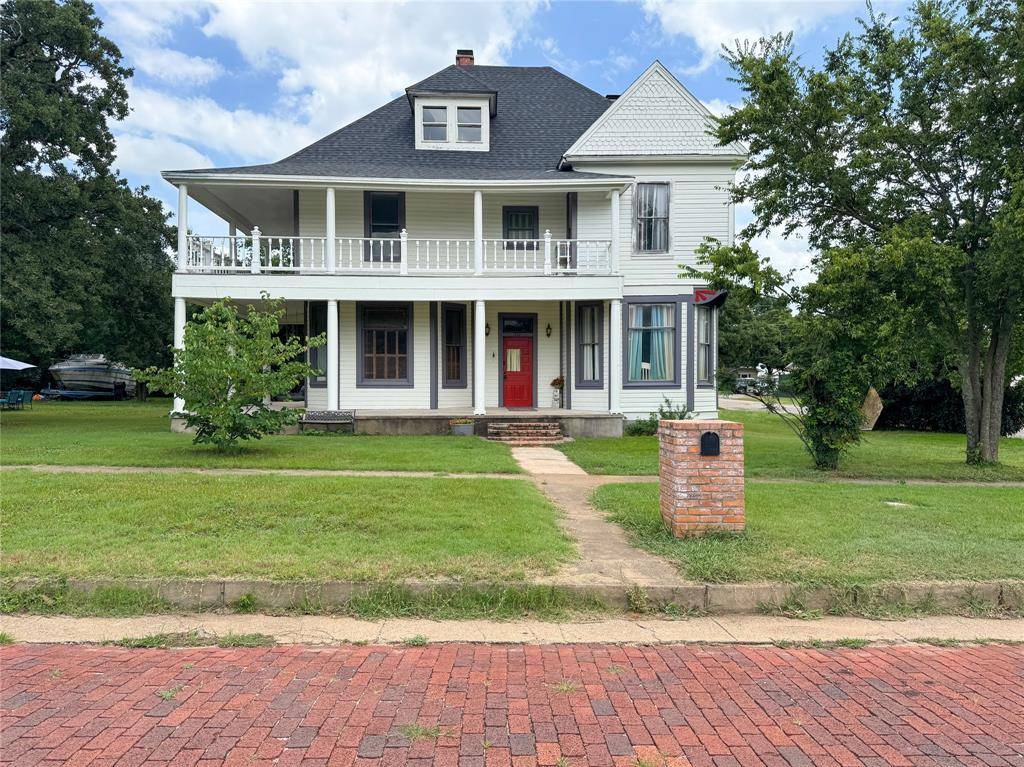 711 W 6th Street, Cisco, TX 76437