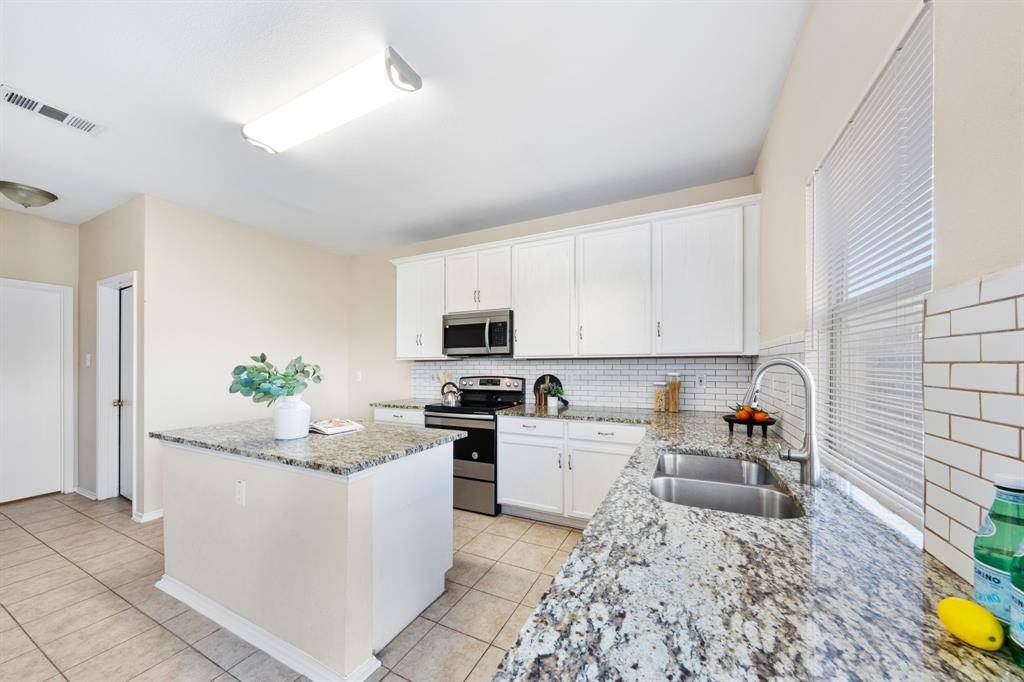 13604 Ponderosa Ranch Road, Fort Worth, TX 76262