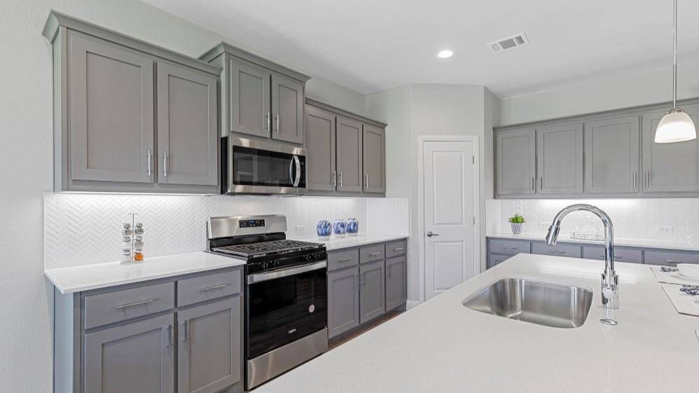 223 WINDMILL Drive, Rhome, TX 76078