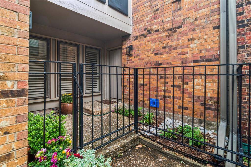 12232 Montego Plaza, Dallas, TX 75230