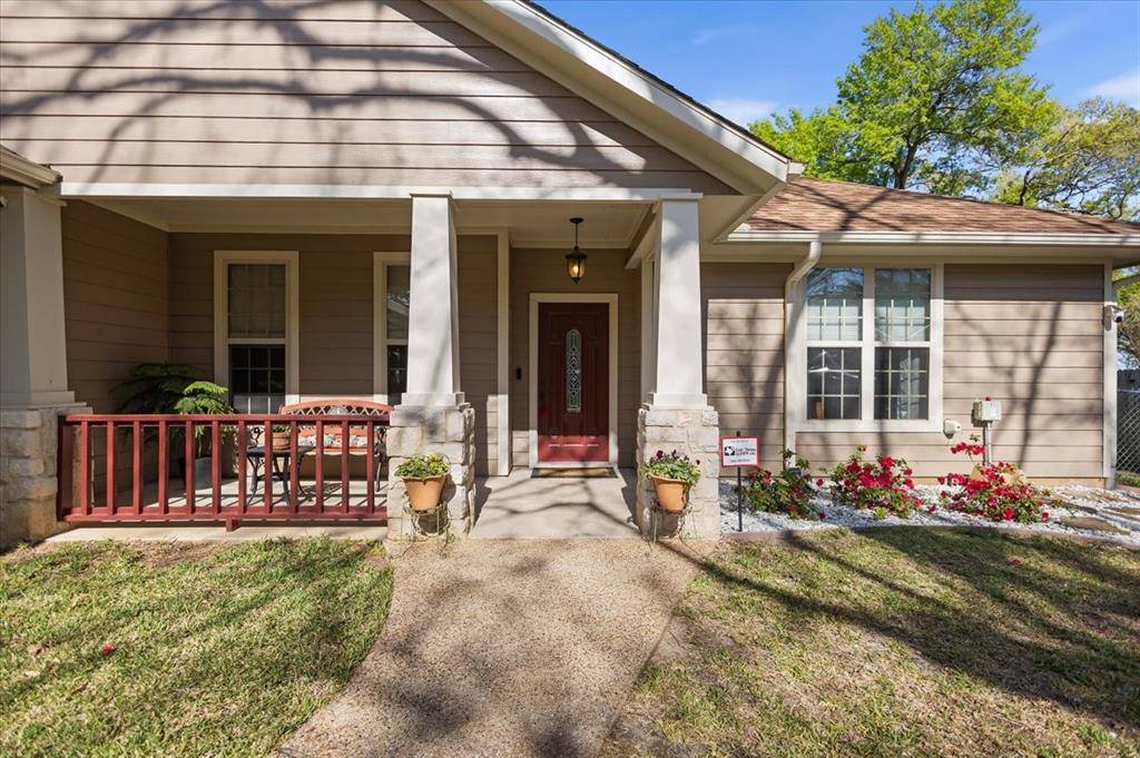 4789 Sunrise Drive, Chandler, TX 75758