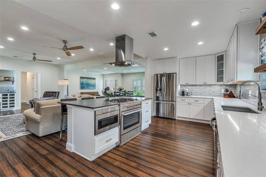 16046 Longvista Drive, Dallas, TX 75248