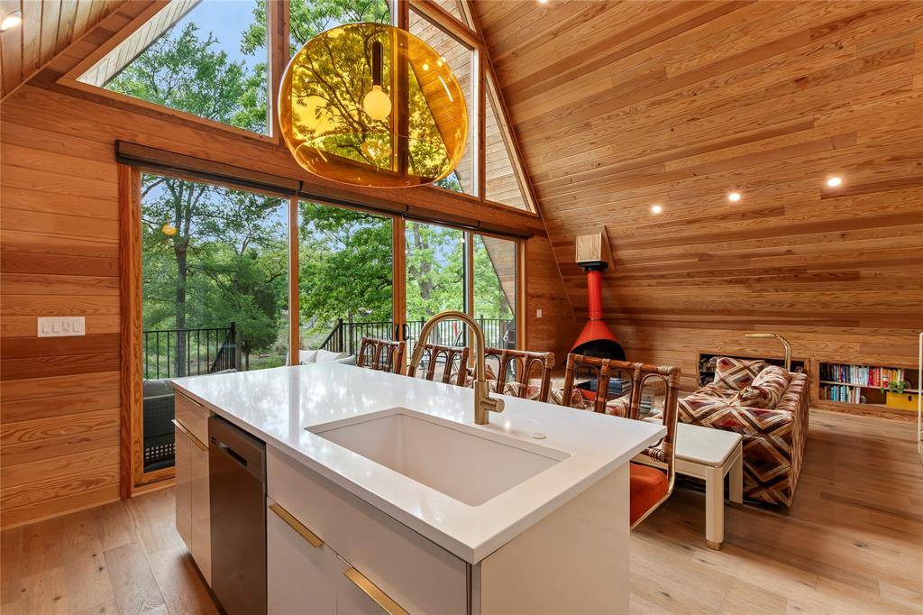 5706 Point Lavista, Malakoff, TX 75148