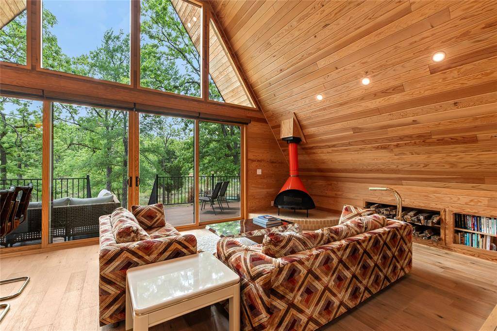 5706 Point Lavista, Malakoff, TX 75148