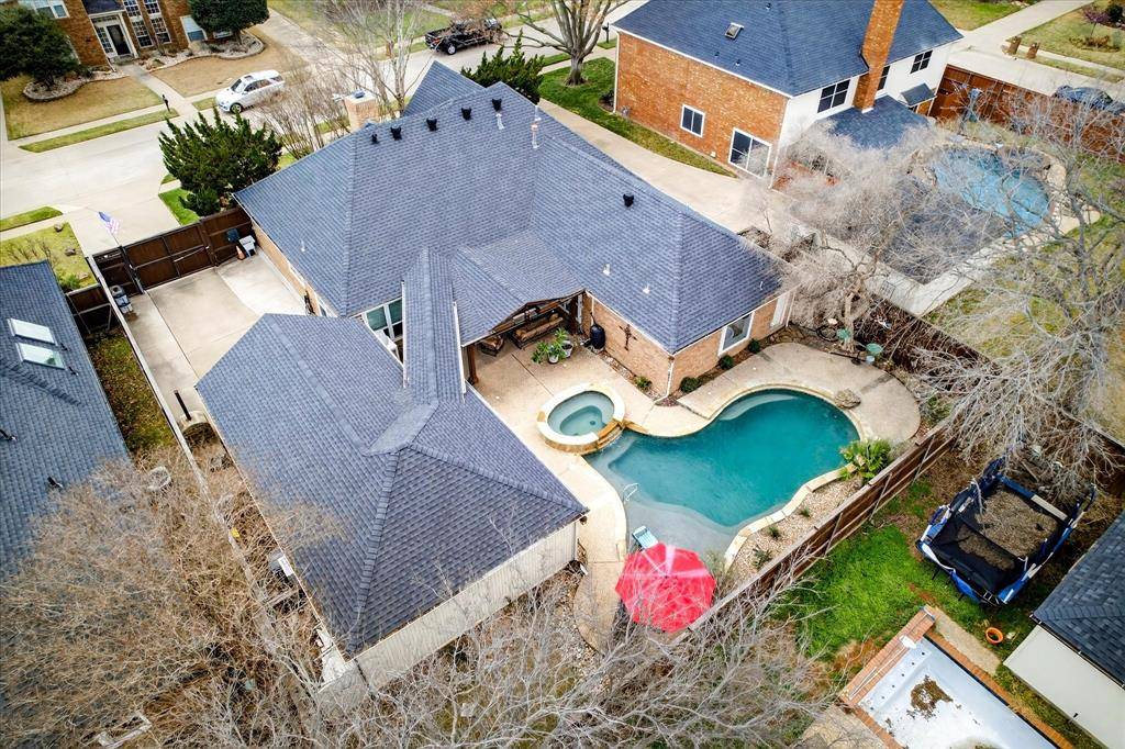 712 Shannon Lane, Highland Village, TX 75077