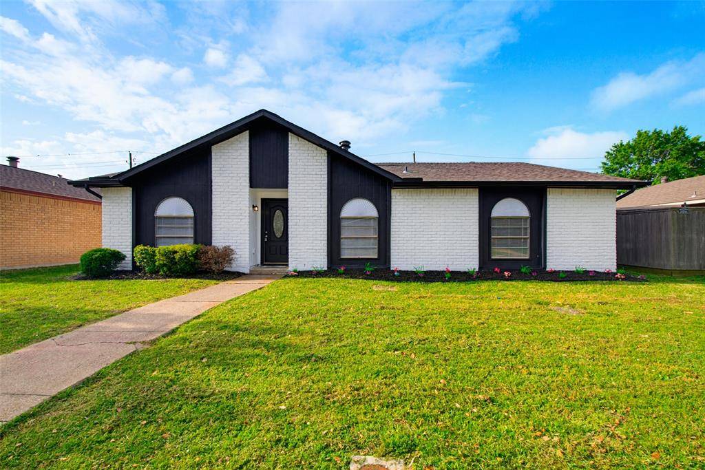 8718 Vernon Drive, Rowlett, TX 75088