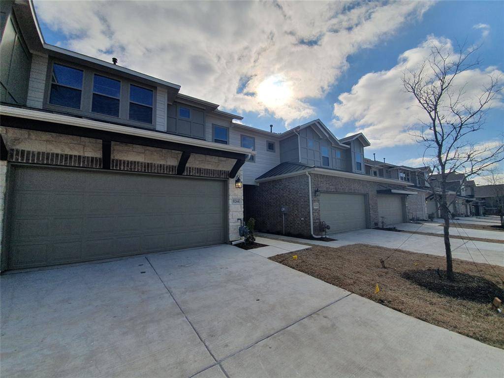 8266 Primrose Way, Dallas, TX 75252