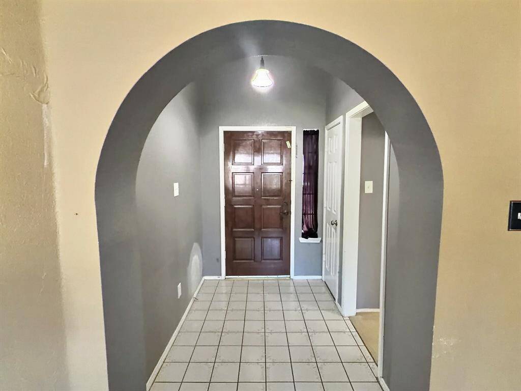 2806 Amberton Place, Euless, TX 76040