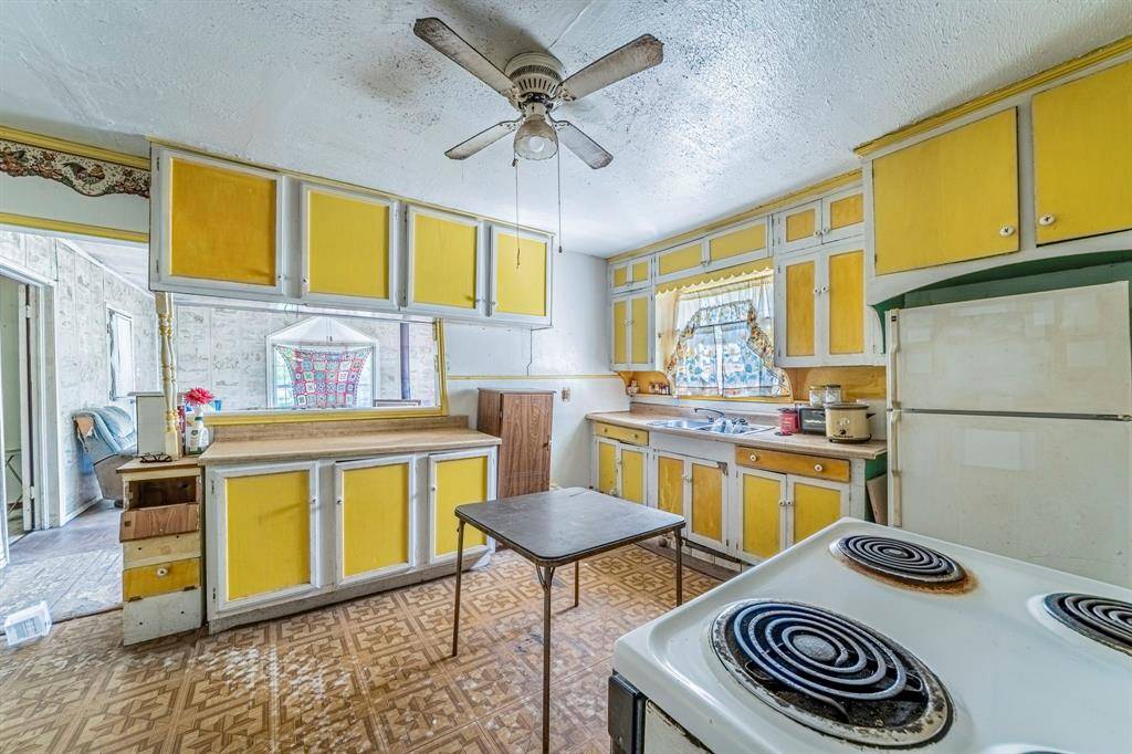 1424 James Drive, Kaufman, TX 75142