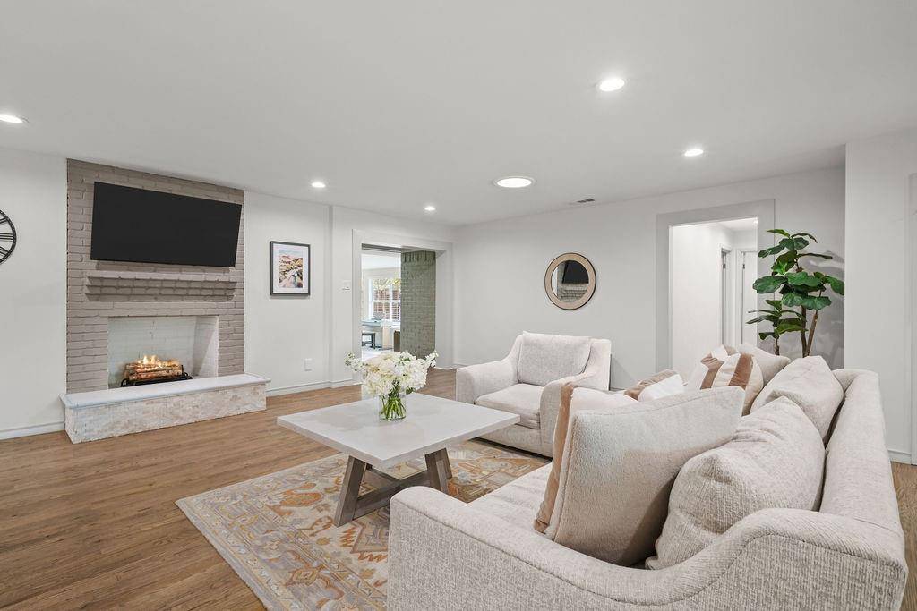 12220 Coolmeadow Lane, Dallas, TX 75218