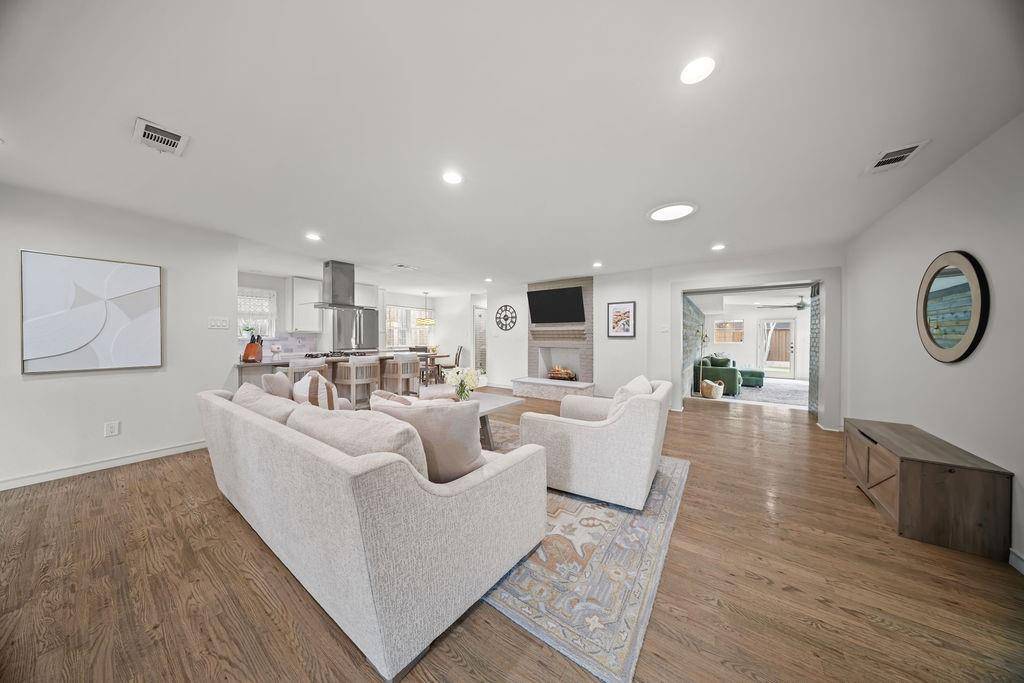 12220 Coolmeadow Lane, Dallas, TX 75218