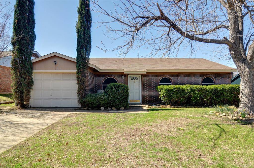 708 Annapolis Drive, Fort Worth, TX 76108